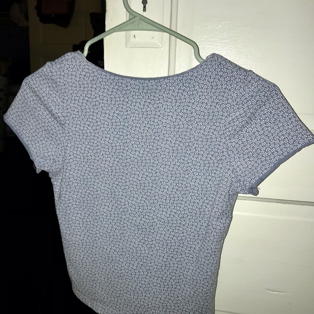 Brandy Melville Blue Floral Gina Top - Picture 4 of 5